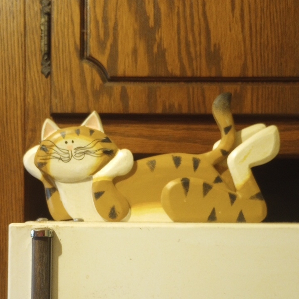 Tiger Cat Shelf Sitter, Wood & Metal Feline Decor